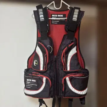 WATER ROCKS 낚시용 조끼 블랙/빨간색