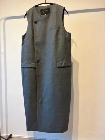 BEATING HEART 비팅 하트 그레이 원피스 롱 베스트