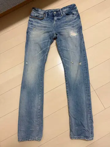 RW CLASH 가공 슬림 스트레이트 데님 팬츠