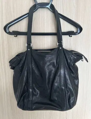 aniary 가죽 토트백 지퍼 포함 블랙