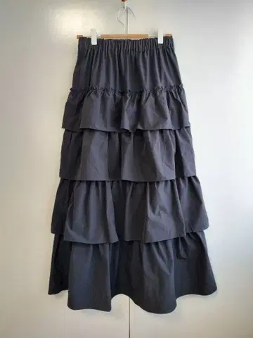 niko and - 티어드 프릴 스커트 블랙 F