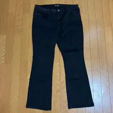 새상품급 Lee 블랙 부츠컷 데님 팬츠