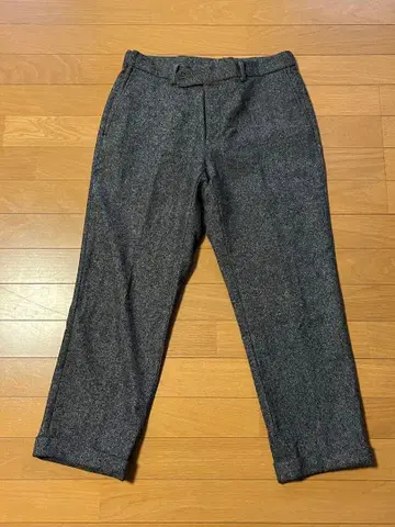 UNIVERSAL LANGUAGE 울 팬츠