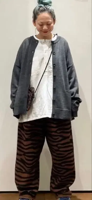 저널 스탠다드 럭스 가디건