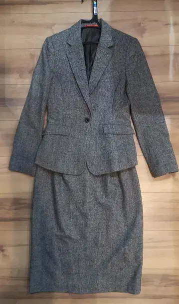 수트 상하의 셋업 울 스커트