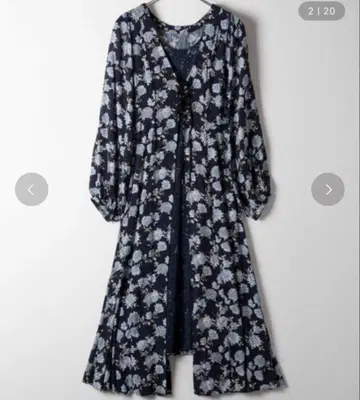 라벨에튀드 원피스 꽃무늬