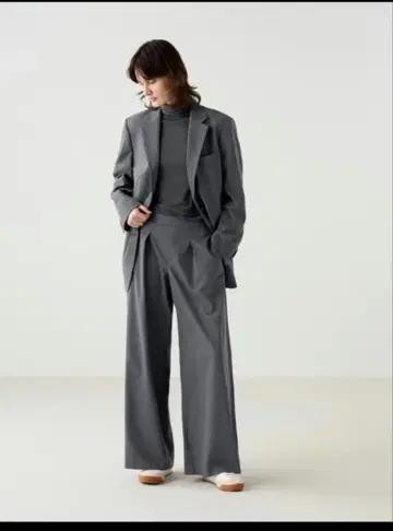 미사용 새상품 유니클로 턱 와이드 팬츠 XXL