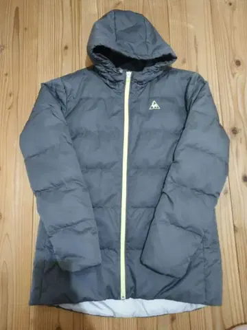 그레이 후드 부착 다운 자켓