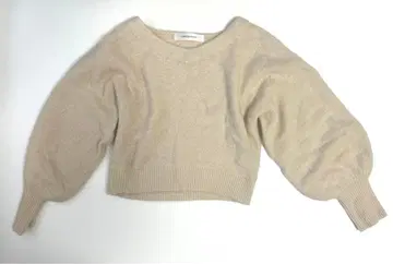 러그나무 CHN 라쿤 숏 니트 풀오버