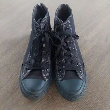 CONVERSE 블랙 하이컷 스니커즈 지퍼 포함