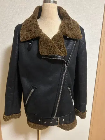 [ ZARA ] 무스탕 x 보아 라이더 자켓