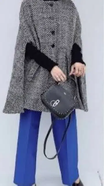 KU-UM x chika 쿠움 헤링본 판초 코트 오렌지