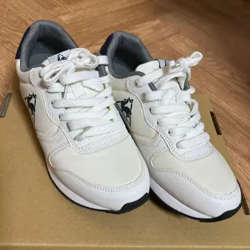 르꼬끄 스포르티브 스니커즈 화이트