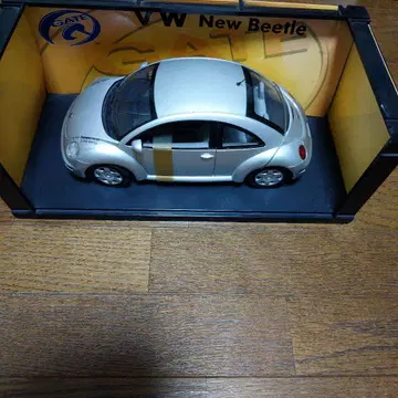 VW 뉴 비틀 1/43 실버 미니카