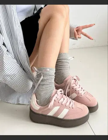 Shoes in closet 경량 통굽 베이직 더블 라인 스니커즈