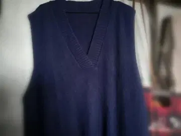 네이비 V넥 니트 베스트