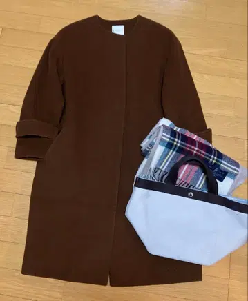 KUMIKYOKU 브라운 노카라 코트