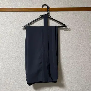 다크 그레이 와이드 팬츠 센터 프레스