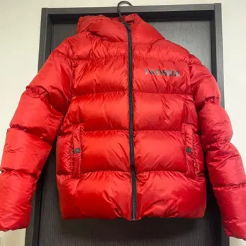 DSQUARED2 빨간색 다운 자켓