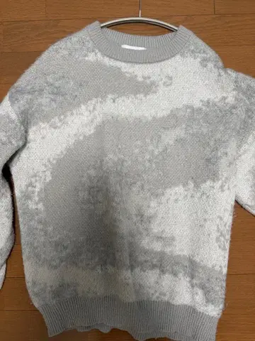 CONFIRM 그레이 니트 스웨터 M 사이즈