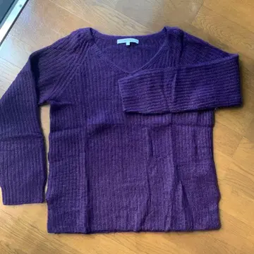 UNTITLED 퍼플 울 모헤어 V넥 긴팔 스웨터