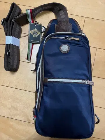 Orobianco 네이비 바디백