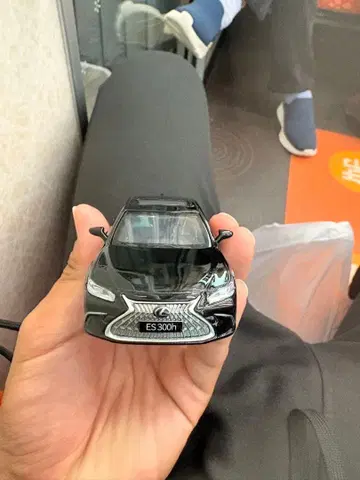 렉서스 ES 300h 미니카 블랙 1/43