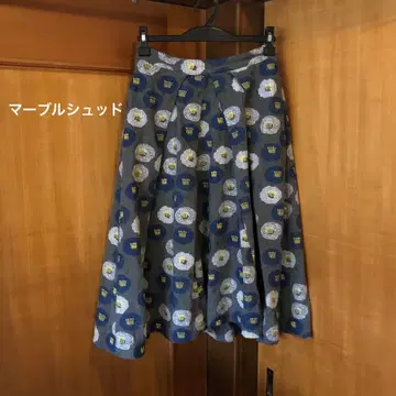 마블슈드 동백 자수 스커트