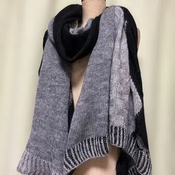 이타리야 비즈 장식 스톨 그레이 블랙