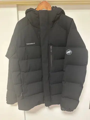 MAMMUT 블랙 다운 자켓