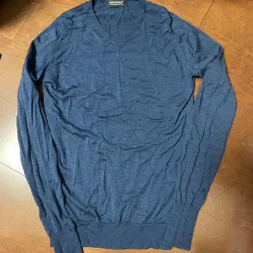 JOHN SMEDLEY 네이비 V넥 스웨터 S
