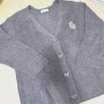 스나이델 홈 milkysmooth 엠블럼 니트 가디건