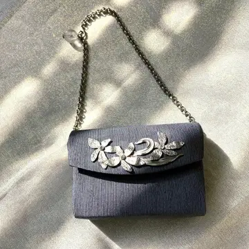 장식이 아름다운, 작은 파티 백 Cherry Chau