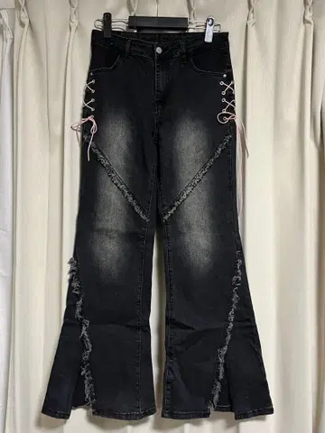 블랙 플레어 데님 팬츠 레이스업