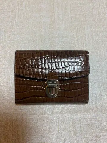 TOUT Y EST 미니 지갑