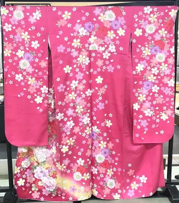 약간의 하자가 있는 순수 실크 후리소데 재단 완료 리메이크