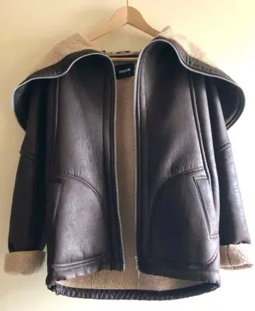 zucca 무스탕풍 코트