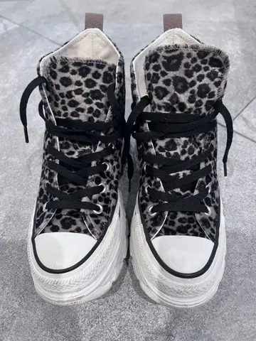 ALL STAR 레오파드 무늬 통굽 하이컷 스니커즈