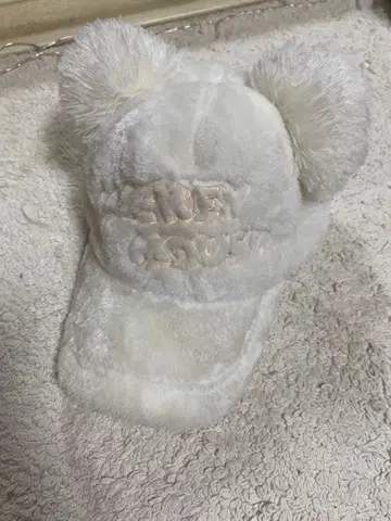 Mickey Mouse 귀 달린 화이트 캡