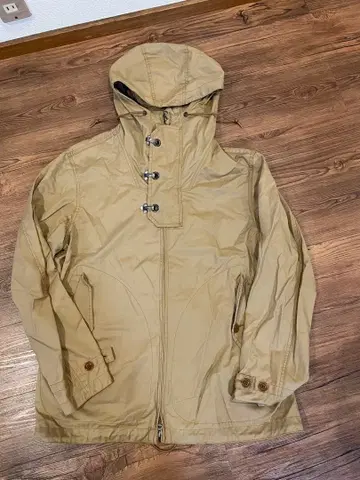마크 스토어 후크 디자인 베이지 코튼 마운틴 파카