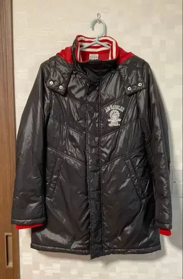 adidas 나일론 자켓 블랙/빨간색 후드 부착