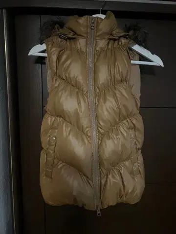 Gap 퍼 포함 다운 베스트