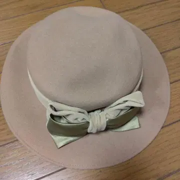 베이지 울 펠트 햇 리본 포함