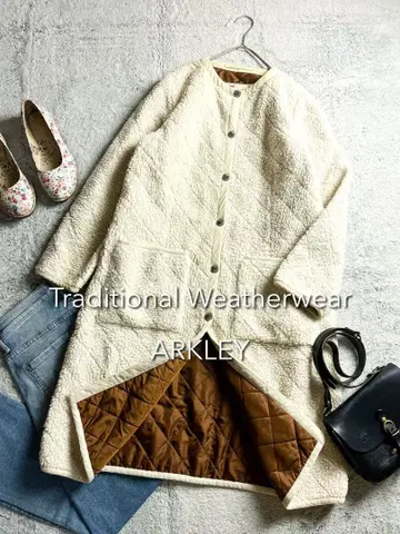 [트래디셔널 웨더웨어] 퀼팅 보아 코트 ARKLEY LONG