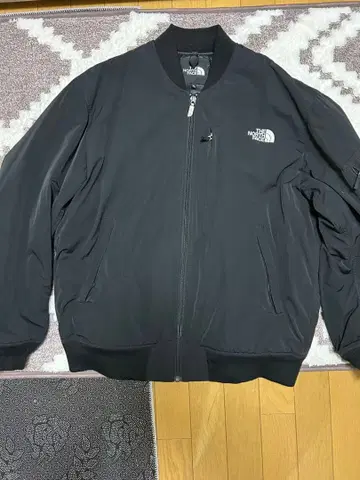 THE NORTH FACE 블랙 점퍼