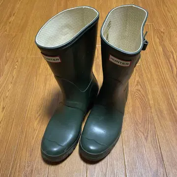 HUNTER 다크 그린 장화