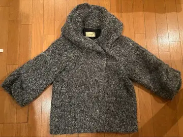 후드 부착 그레이 계열 울 코트