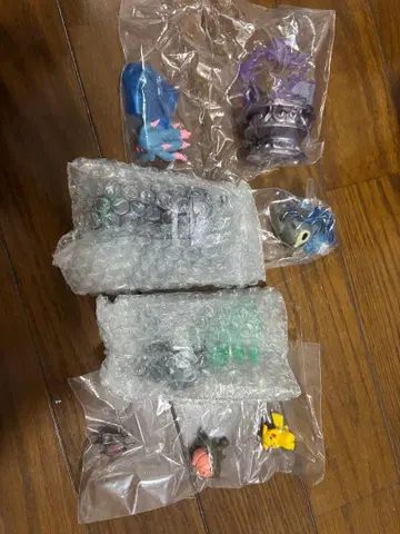 포켓몬 어둠 속의 작은 장난 3종 세트 피카츄, 해골몽, 깜까미