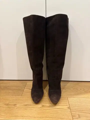 마놀로 블라닉 37.5 다크 브라운 스웨이드 부츠