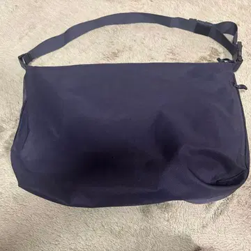 유니클로 U 메신저 숄더백 블랙 UNIQLO